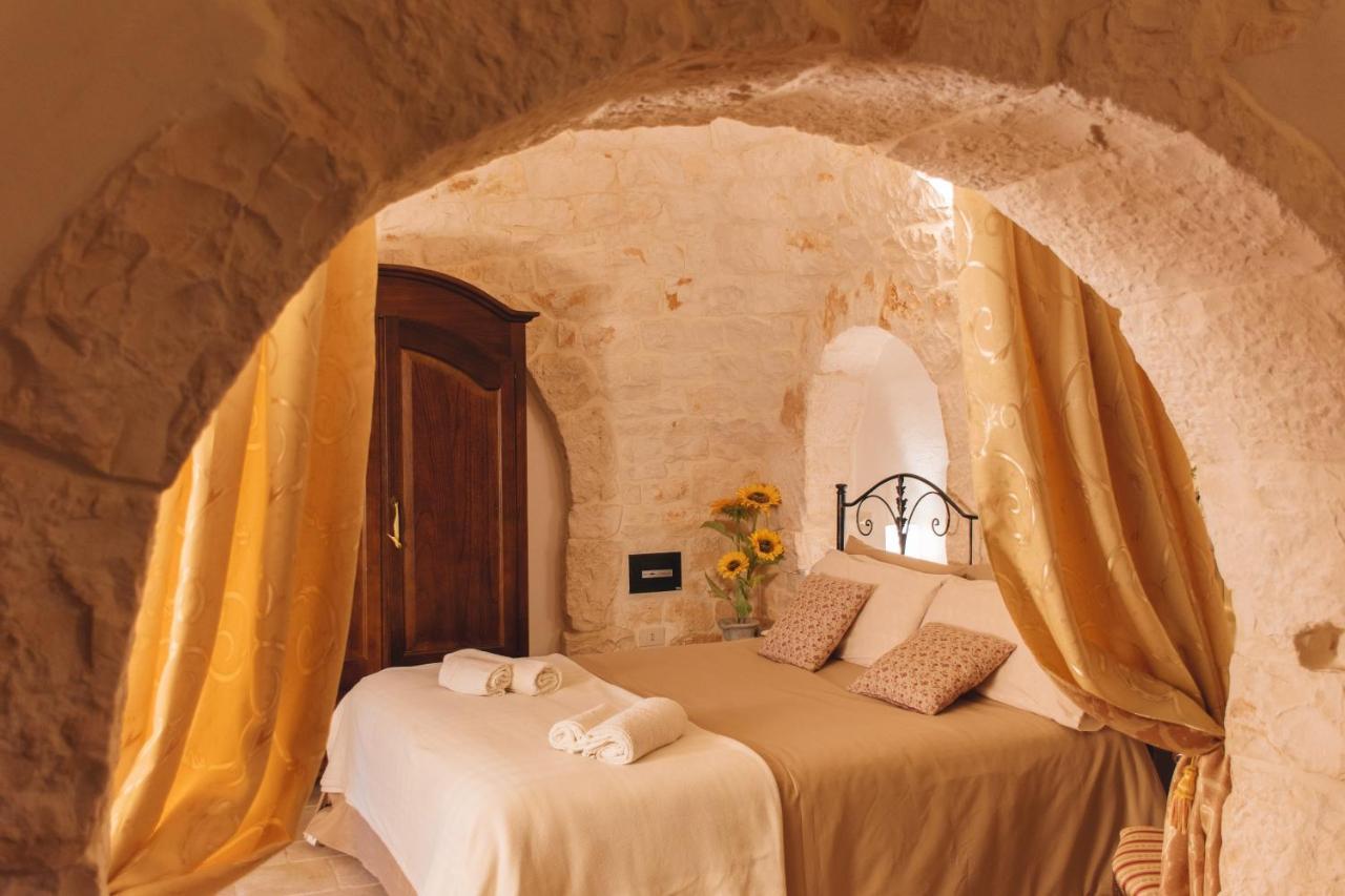 Masseria Montanaro Cisternino Luaran gambar